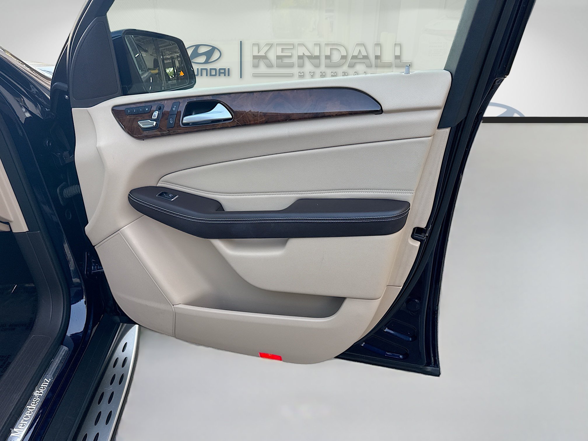 Used 2018 Mercedes-Benz GLS 450 4MATIC w/ Premium Package image 32