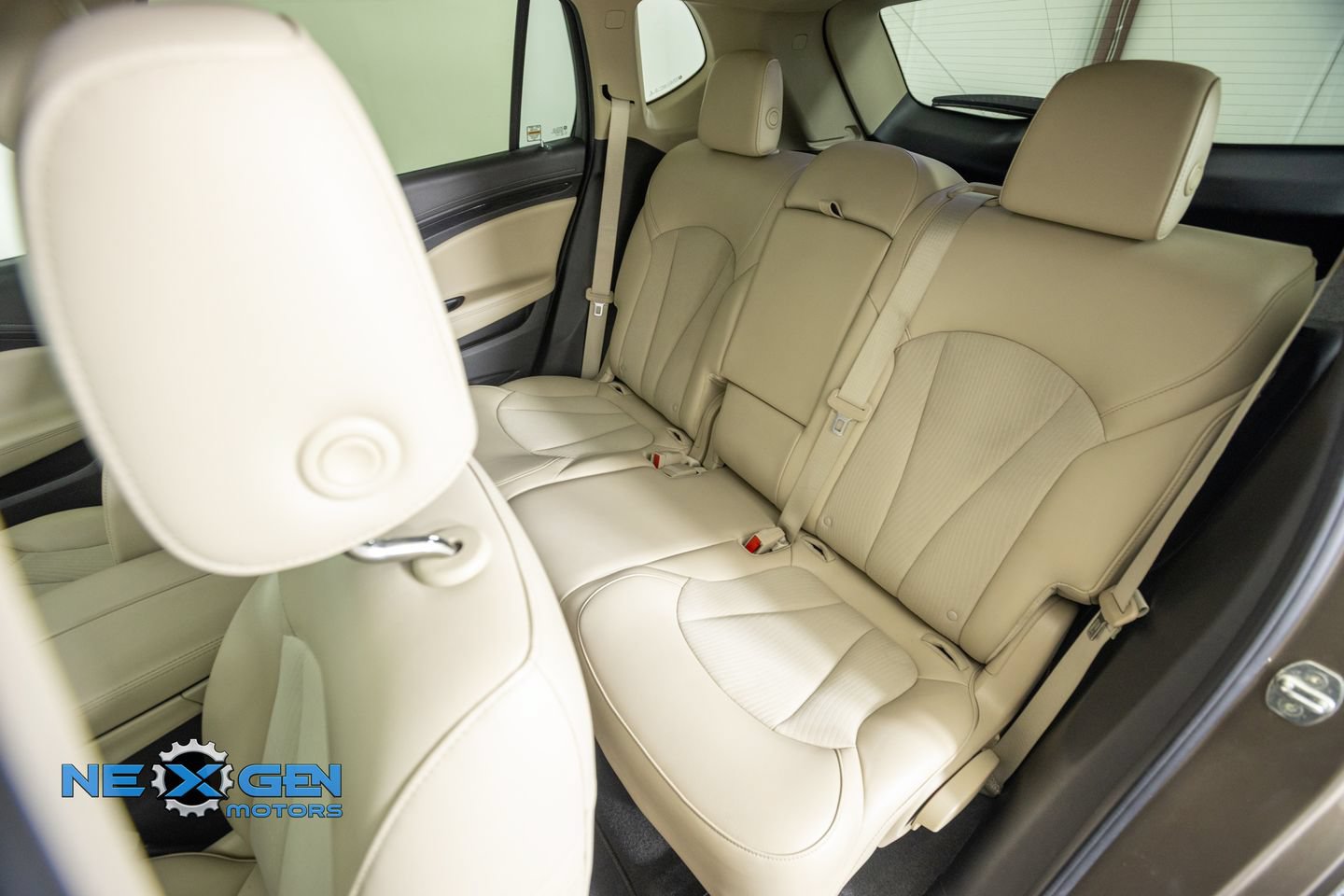 Used 2018 Buick Envision Preferred FWD image 30