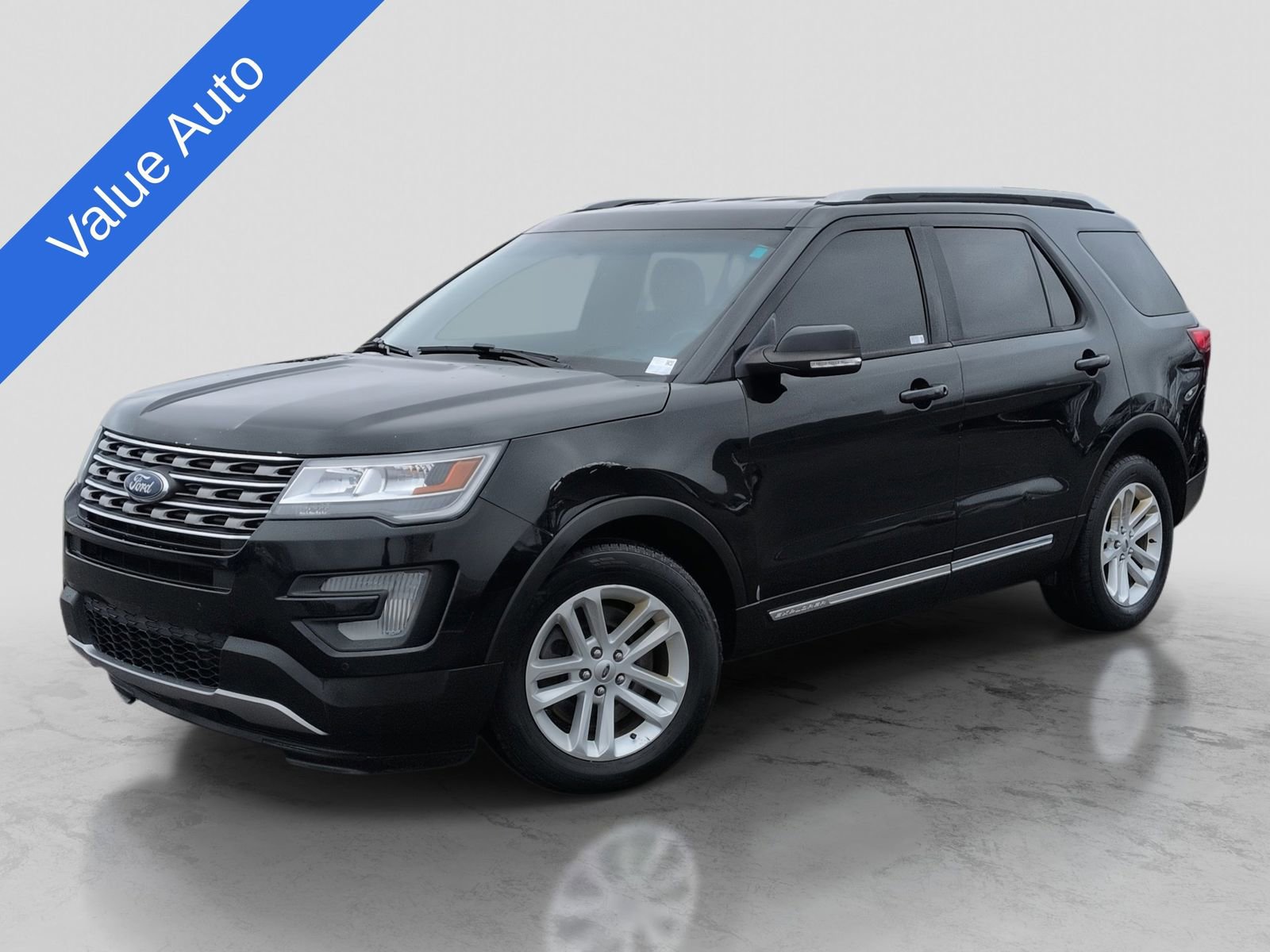 Used 2016 Ford Explorer XLT w/ Equipment Group 202A FWD image 1