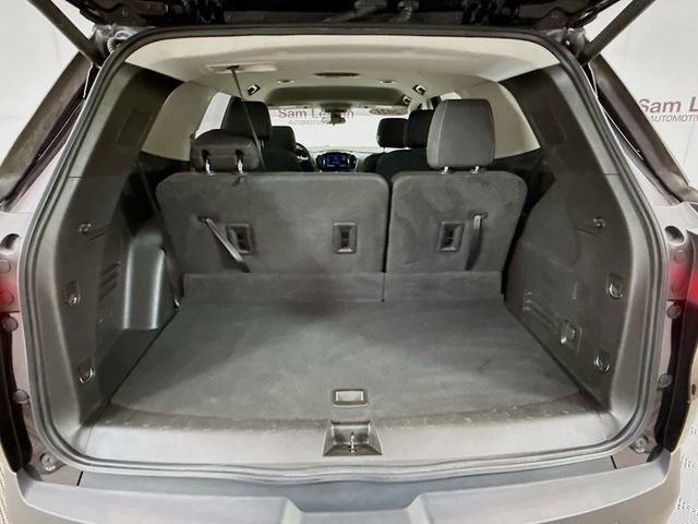 Used 2021 Chevrolet Traverse LT image 27
