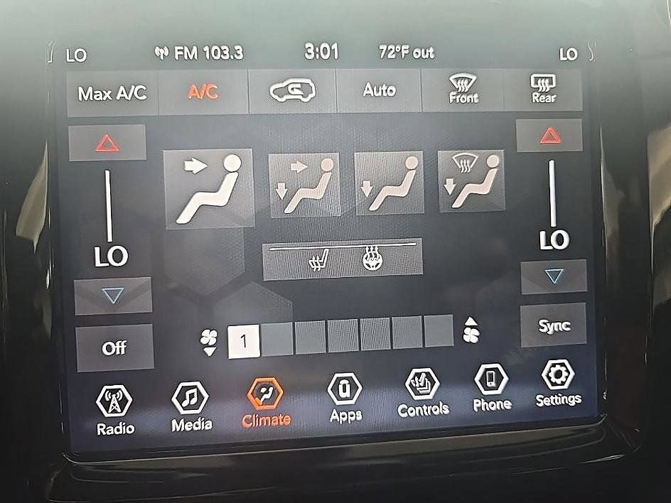 Used 2019 Jeep Cherokee Limited AWD/4WD image 21
