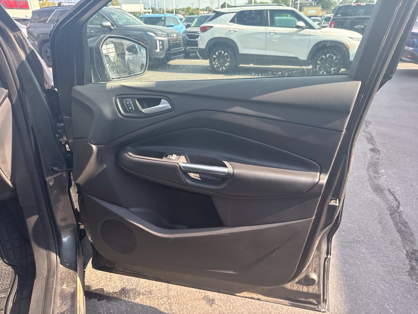 Used 2019 Ford Escape Titanium AWD/4WD image 11