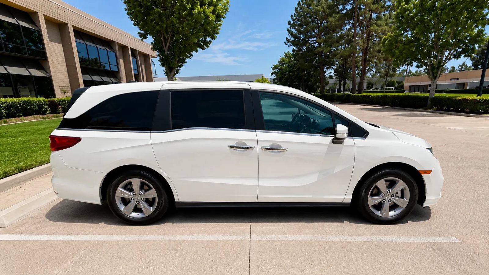 Used 2018 Honda Odyssey EX-L image 4