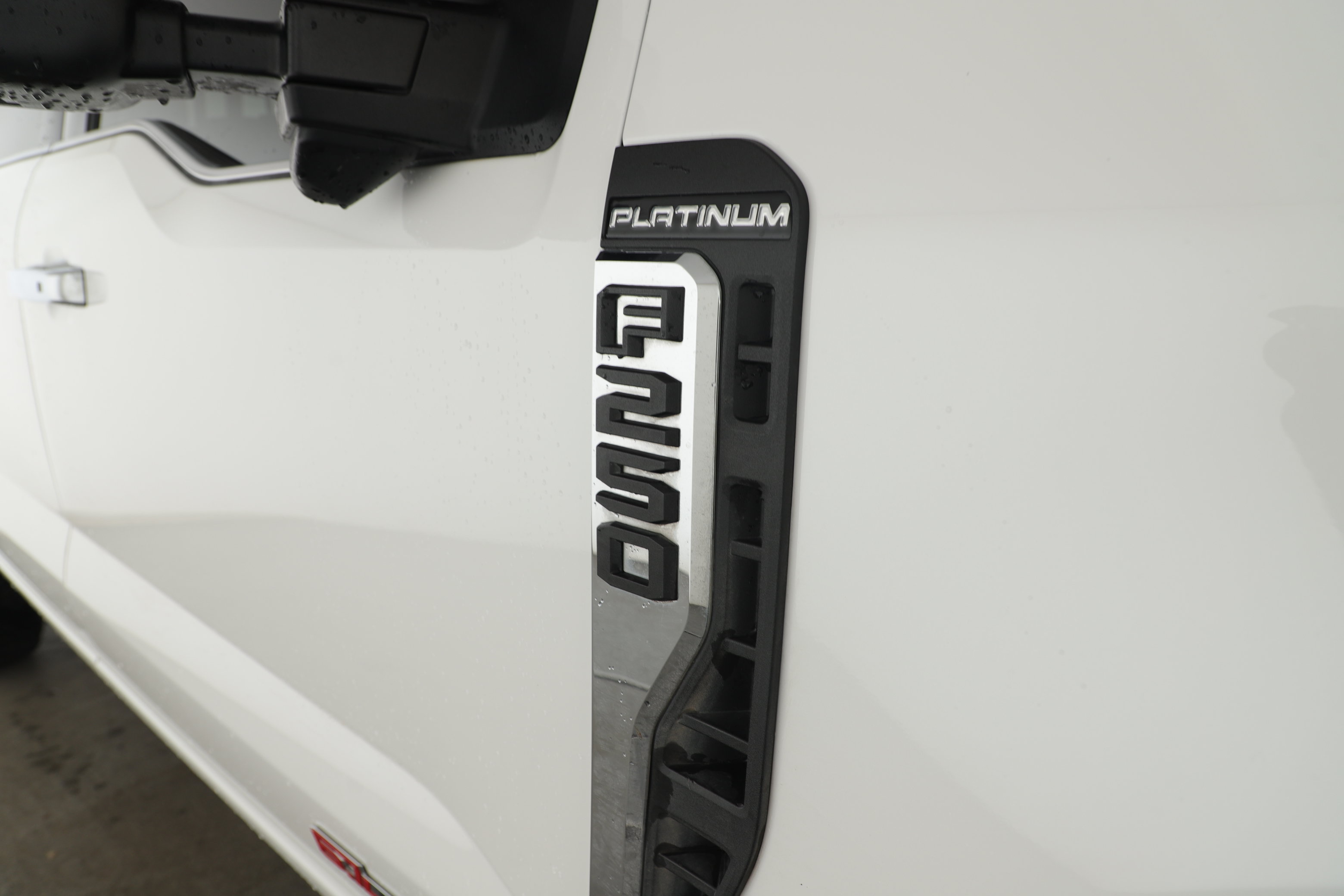 Used 2024 Ford F250 Platinum w/ Tremor Off-Road Package AWD/4WD image 7
