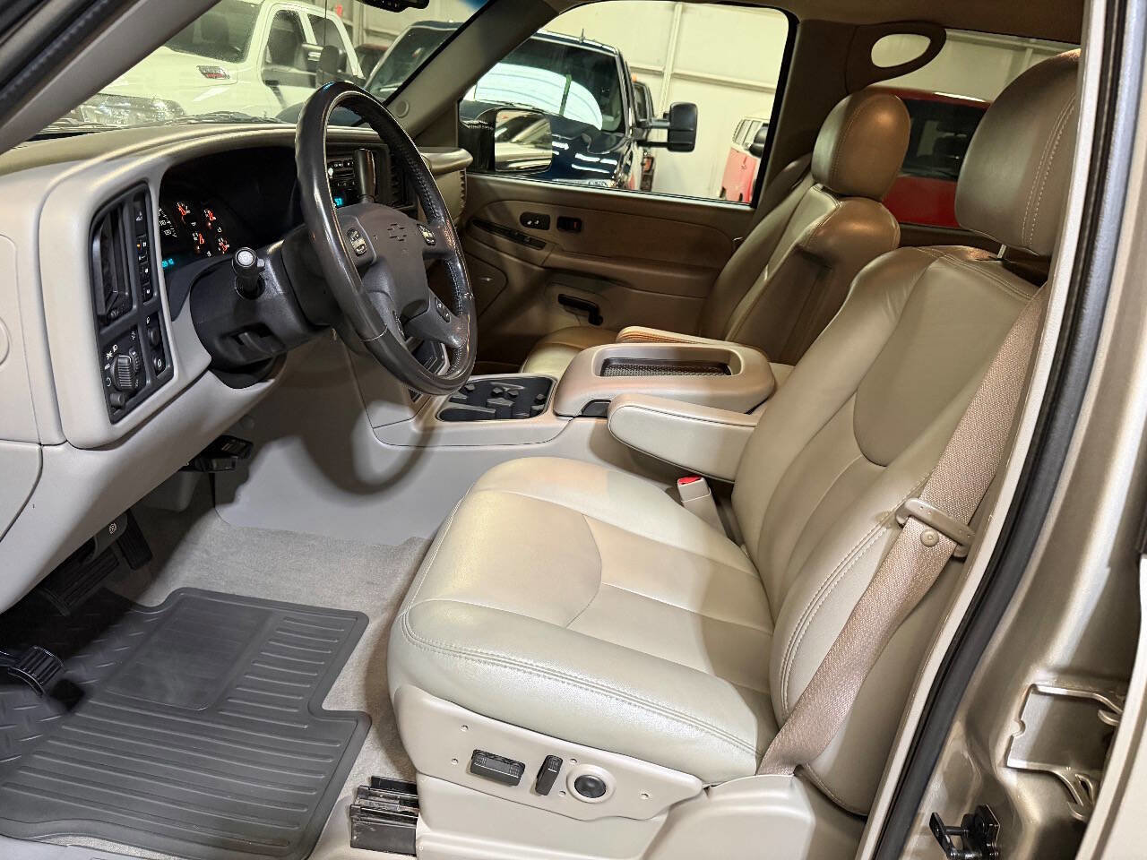Used 2003 Chevrolet Silverado 3500 LT w/ Skid Plate Package image 36