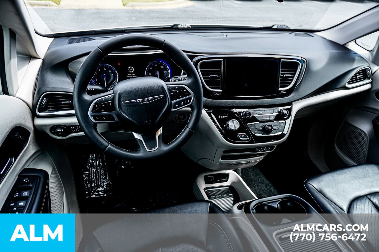 Used 2024 Chrysler Pacifica Touring-L image 29