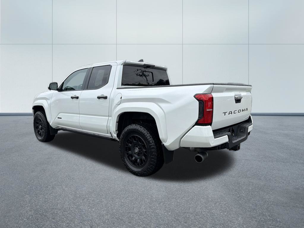 Used 2024 Toyota Tacoma Limited w/ Limited Package (LT) AWD/4WD image 7