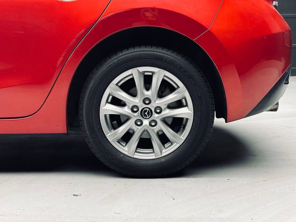 Used 2015 MAZDA MAZDA3 i Touring FWD image 39