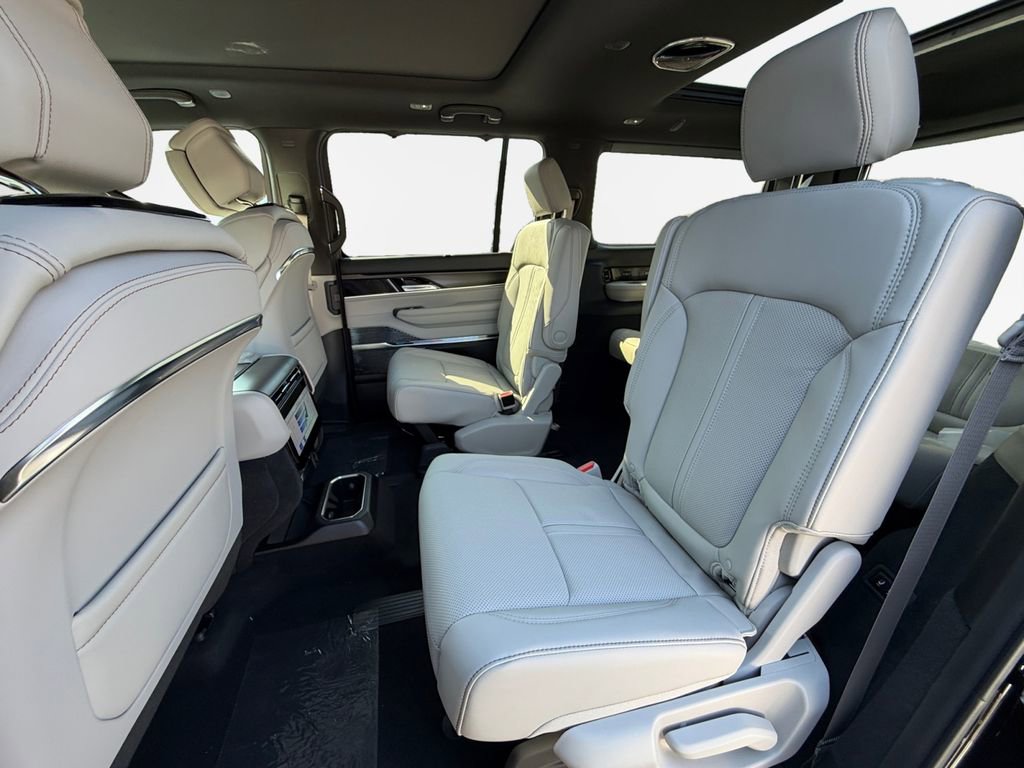 New 2026 Jeep Grand Wagoneer Summit image 27