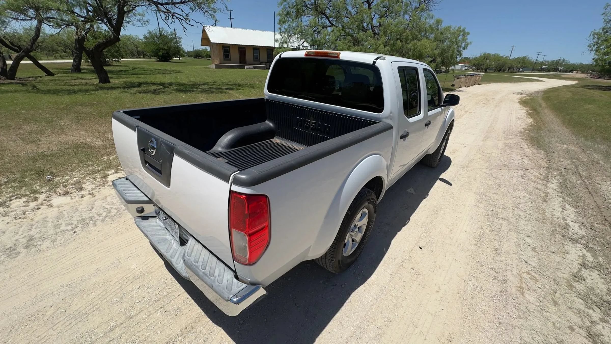 Used 2012 Nissan Frontier SV RWD image 13