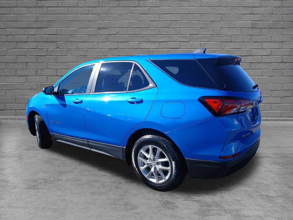 Used 2024 Chevrolet Equinox LS w/ LS Convenience Package AWD/4WD image 3