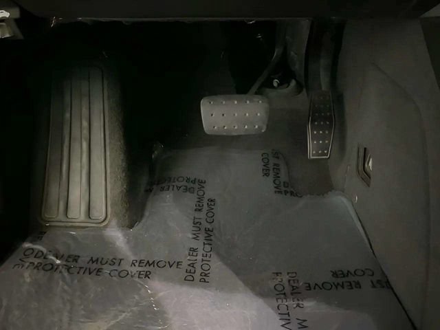 Used 2020 Buick Enclave Essence FWD image 36