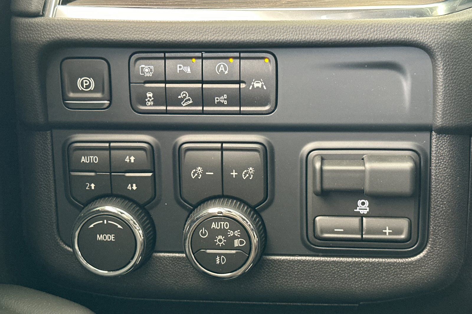 New 2026 Chevrolet Tahoe LT w/ Comfort Package image 33