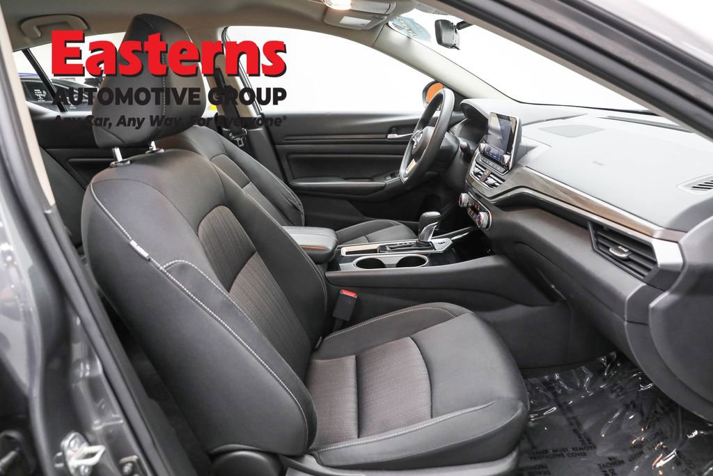 Used 2024 Nissan Altima 2.5 SV image 24