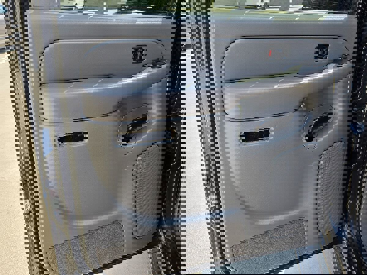 Used 2005 Chevrolet Avalanche Z71 w/ Preferred Equipment Group image 18