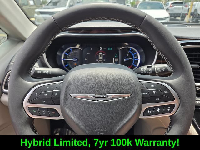 Used 2023 Chrysler Pacifica Limited FWD image 27