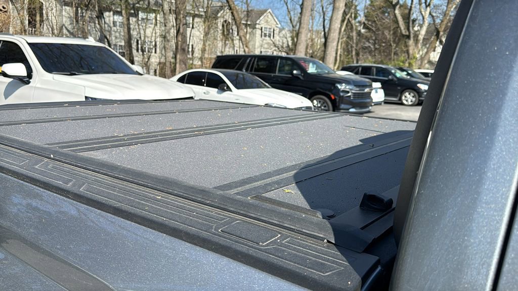 Used 2024 GMC Canyon Denali image 18