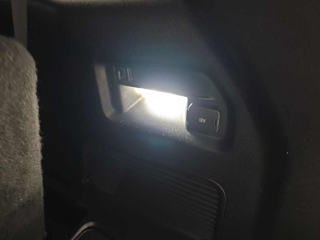 Used 2020 Ford Explorer XLT AWD/4WD image 20