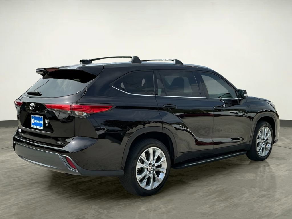 Used 2020 Toyota Highlander Limited image 8