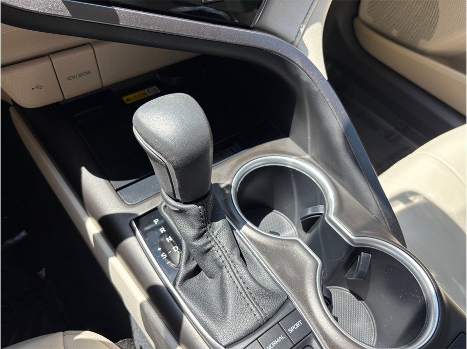 Used 2023 Toyota Camry XLE FWD image 32