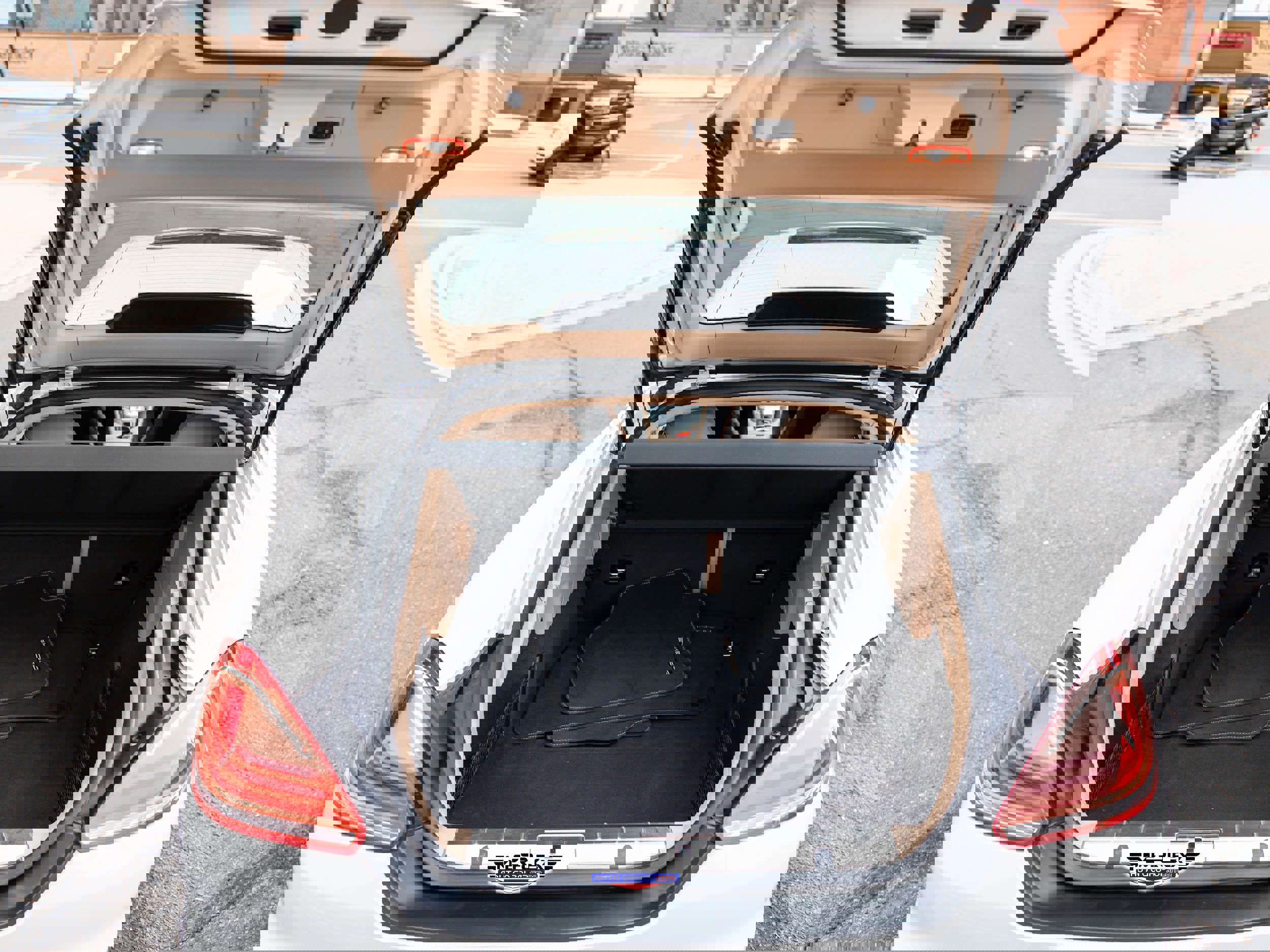 Used 2016 Porsche Panamera 4 image 48