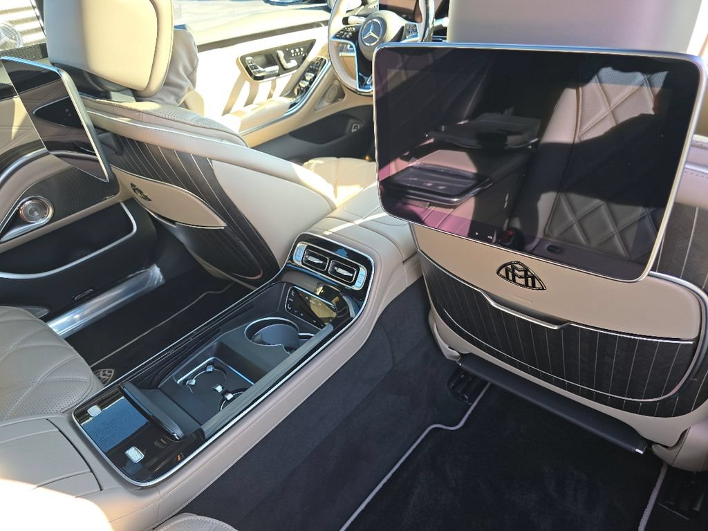 New 2025 Mercedes-Benz Maybach S 680 4MATIC image 32