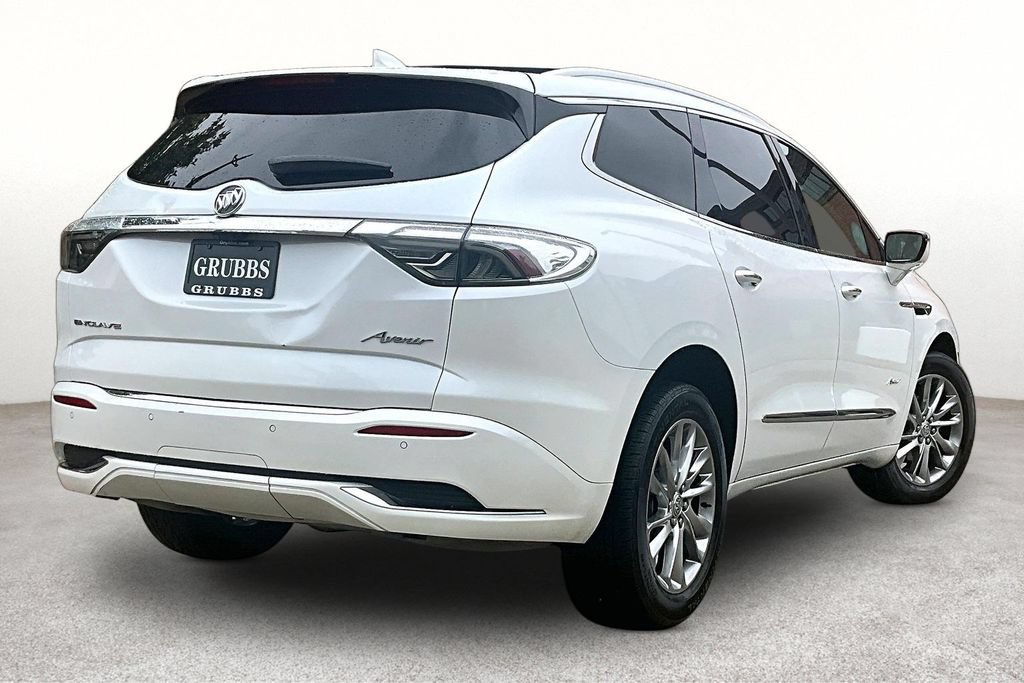 Used 2023 Buick Enclave Avenir w/ Avenir Technology Package FWD image 2