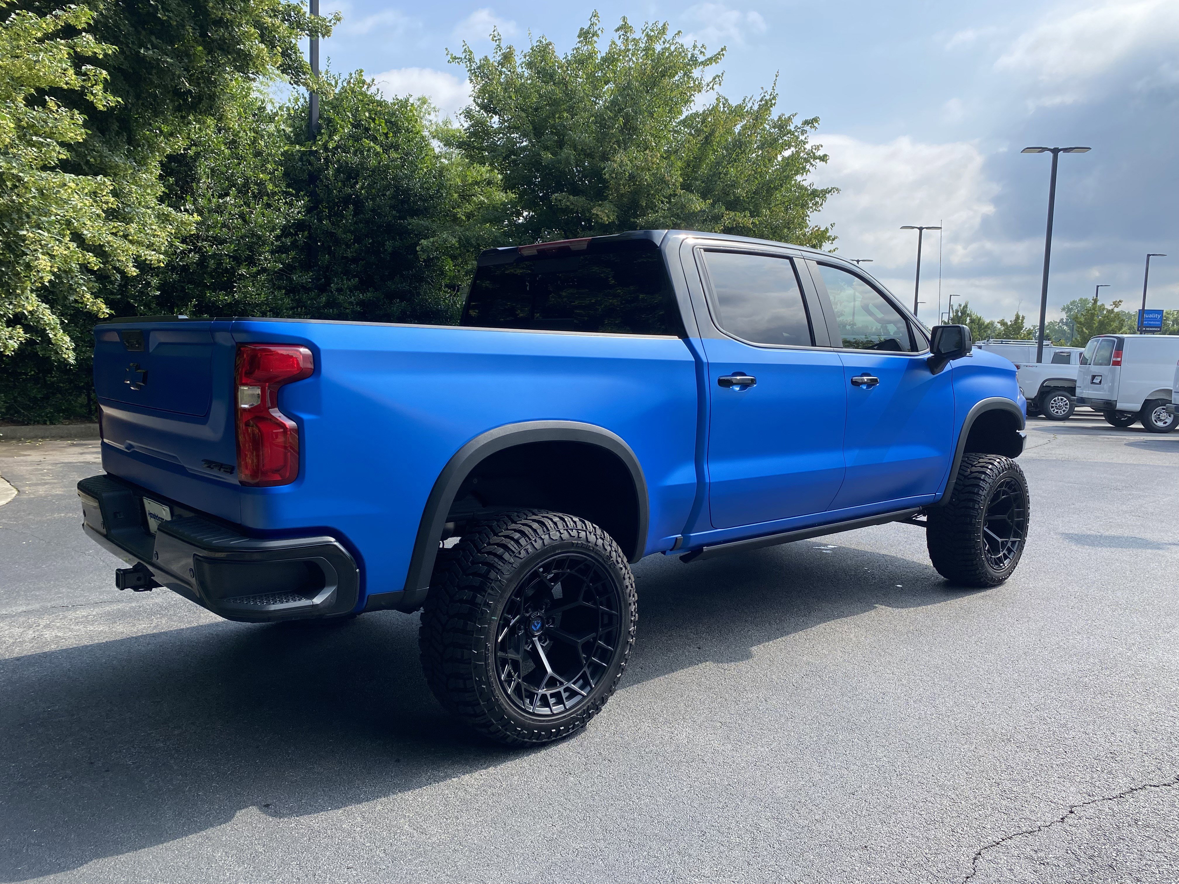 Used 2026 Chevrolet Silverado 1500 ZR2 AWD/4WD image 9