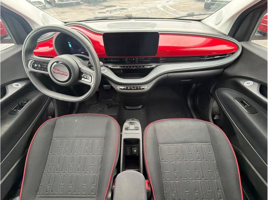 Used 2024 FIAT 500 e (RED) FWD image 4