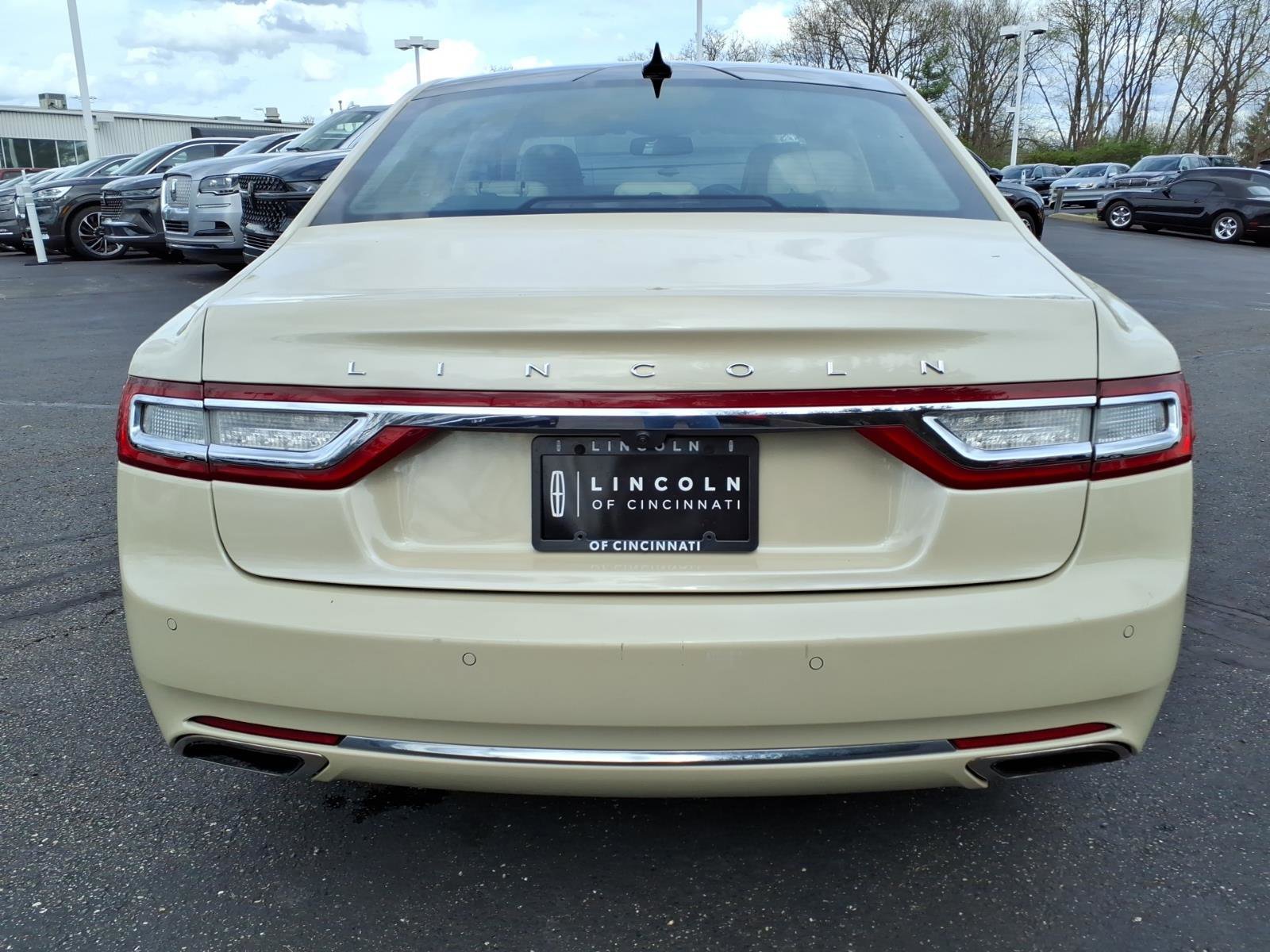 Used 2018 Lincoln Continental Reserve image 6