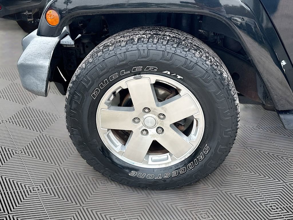 Used 2009 Jeep Wrangler Unlimited Sahara w/ Trailer Tow Group AWD/4WD image 33