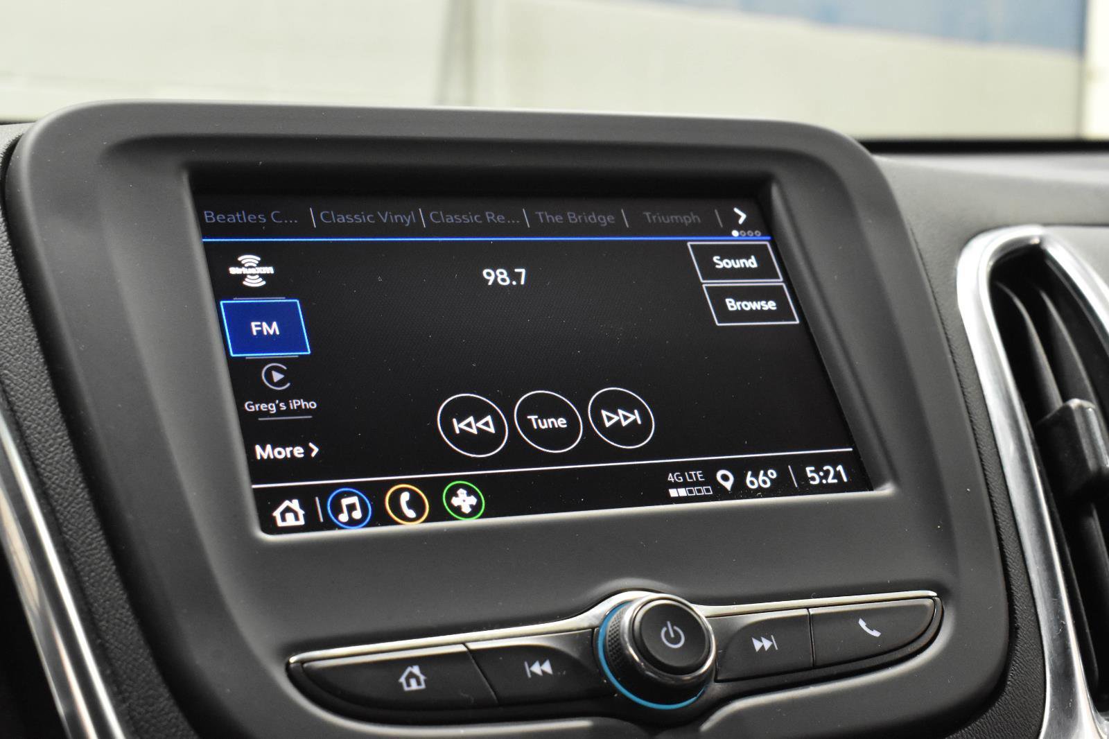 Used 2022 Chevrolet Equinox LT w/ Driver Convenience Package FWD image 14