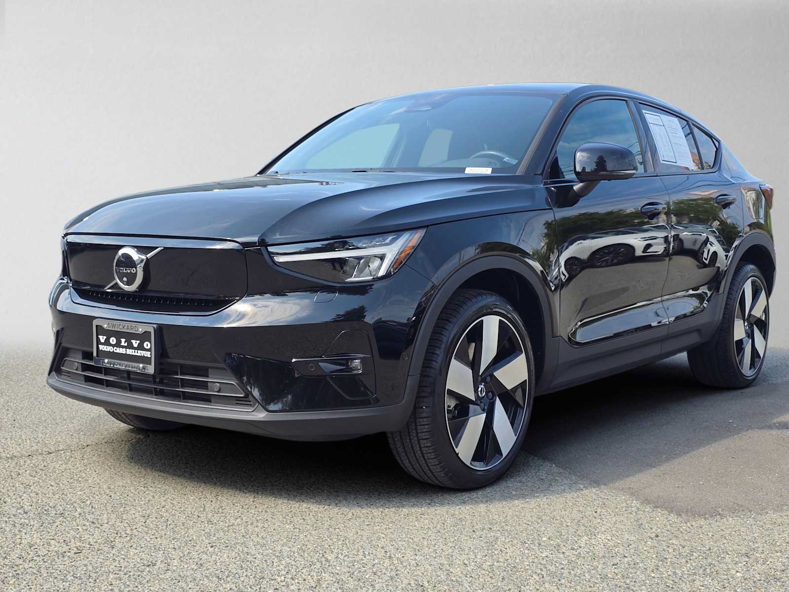Certified 2023 Volvo C40 P8 Recharge Plus w/ Climate Package AWD/4WD image 8
