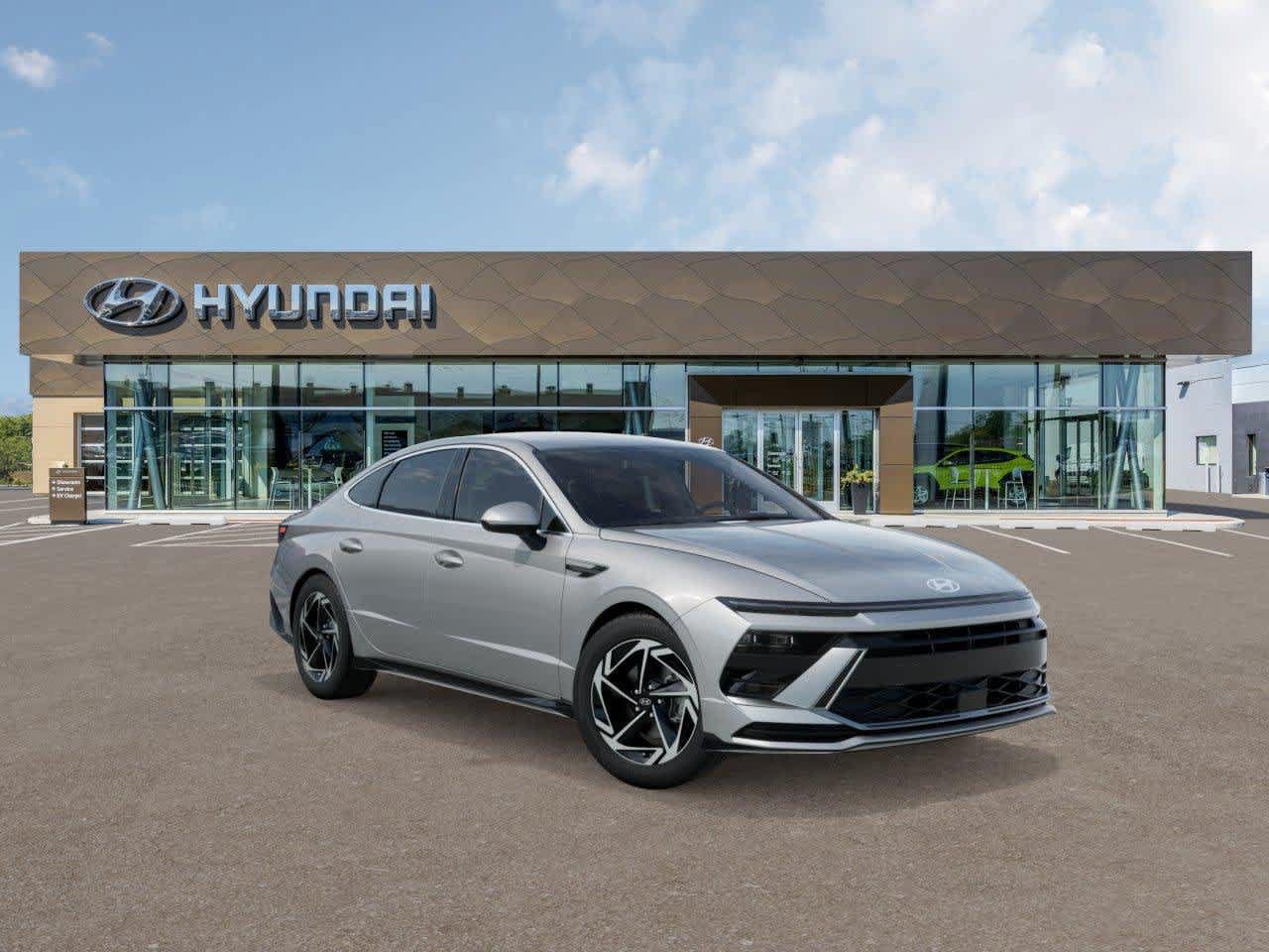 Used 2026 Hyundai Sonata SEL FWD image 2