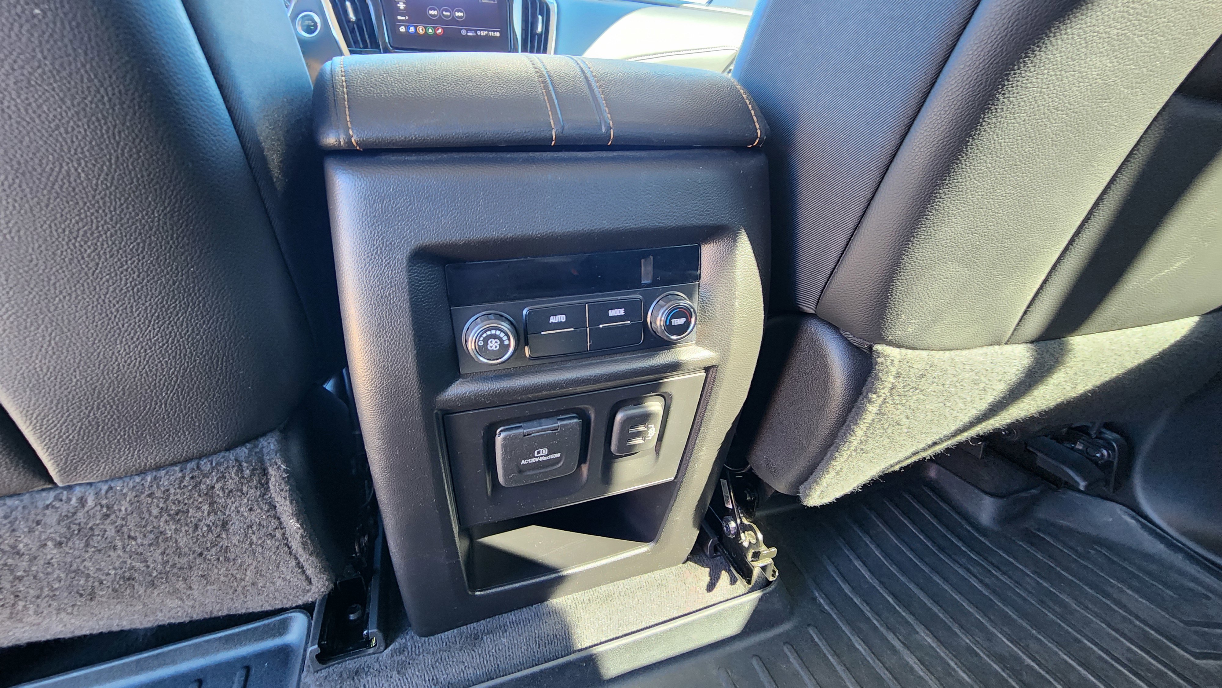 Used 2020 Chevrolet Traverse LT w/ LT Premium Package image 18