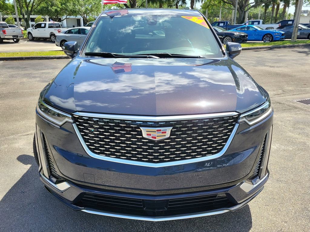 Used 2025 Cadillac XT6 Premium Luxury w/ Technology Package image 8