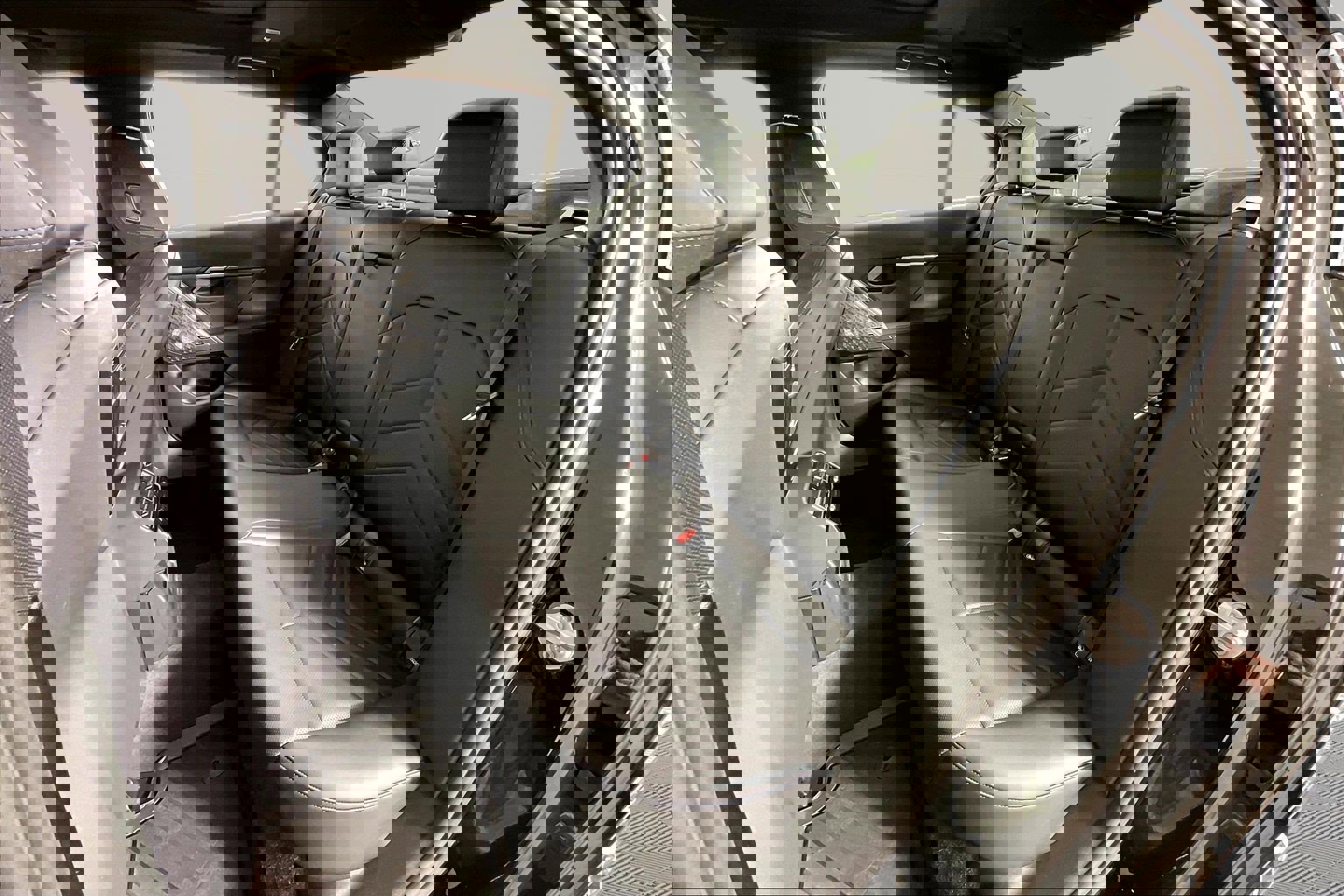 Certified 2025 BMW 550e xDrive w/ Premium Package AWD/4WD image 26