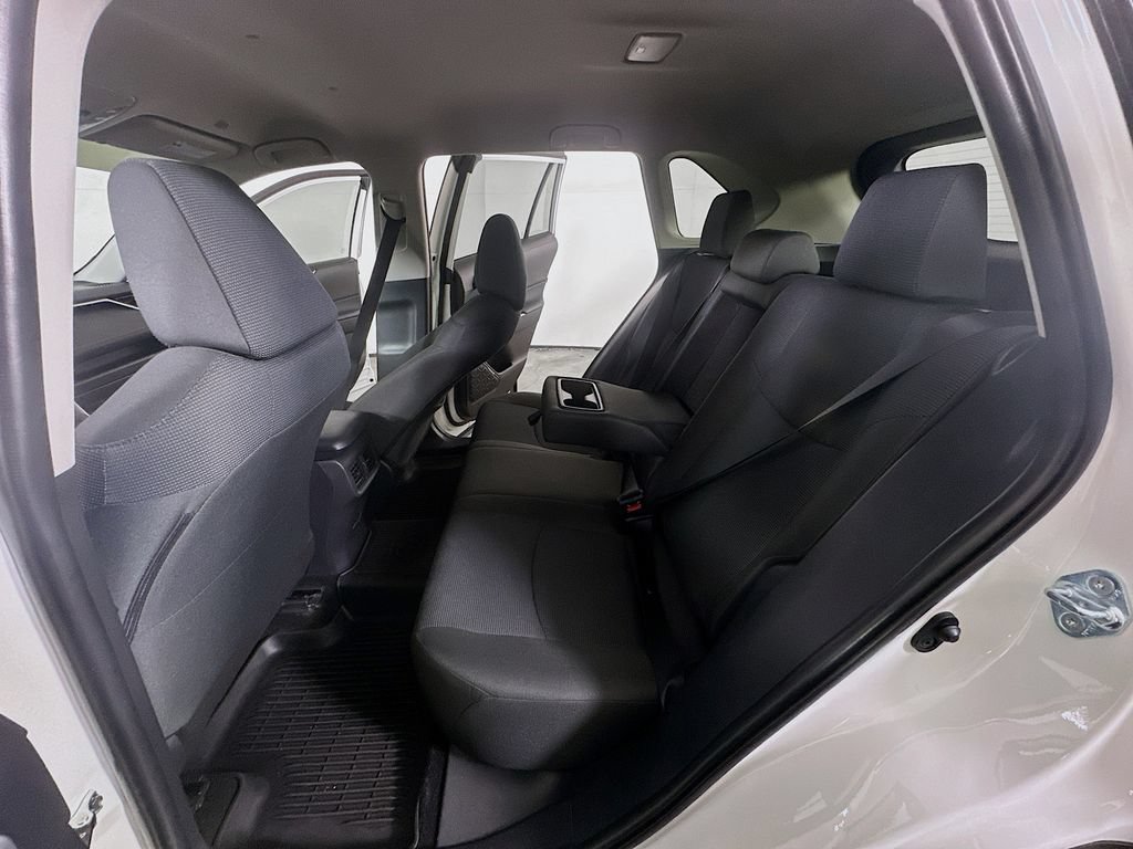 Used 2025 Toyota RAV4 LE AWD/4WD image 14