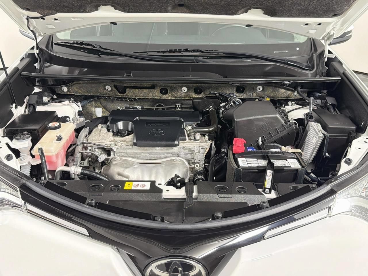Used 2017 Toyota RAV4 XLE AWD/4WD image 41