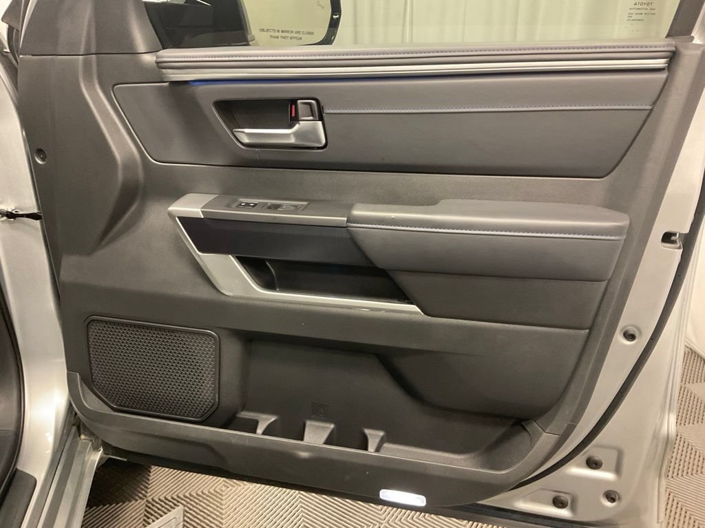 Used 2024 Toyota Tundra Platinum AWD/4WD image 28