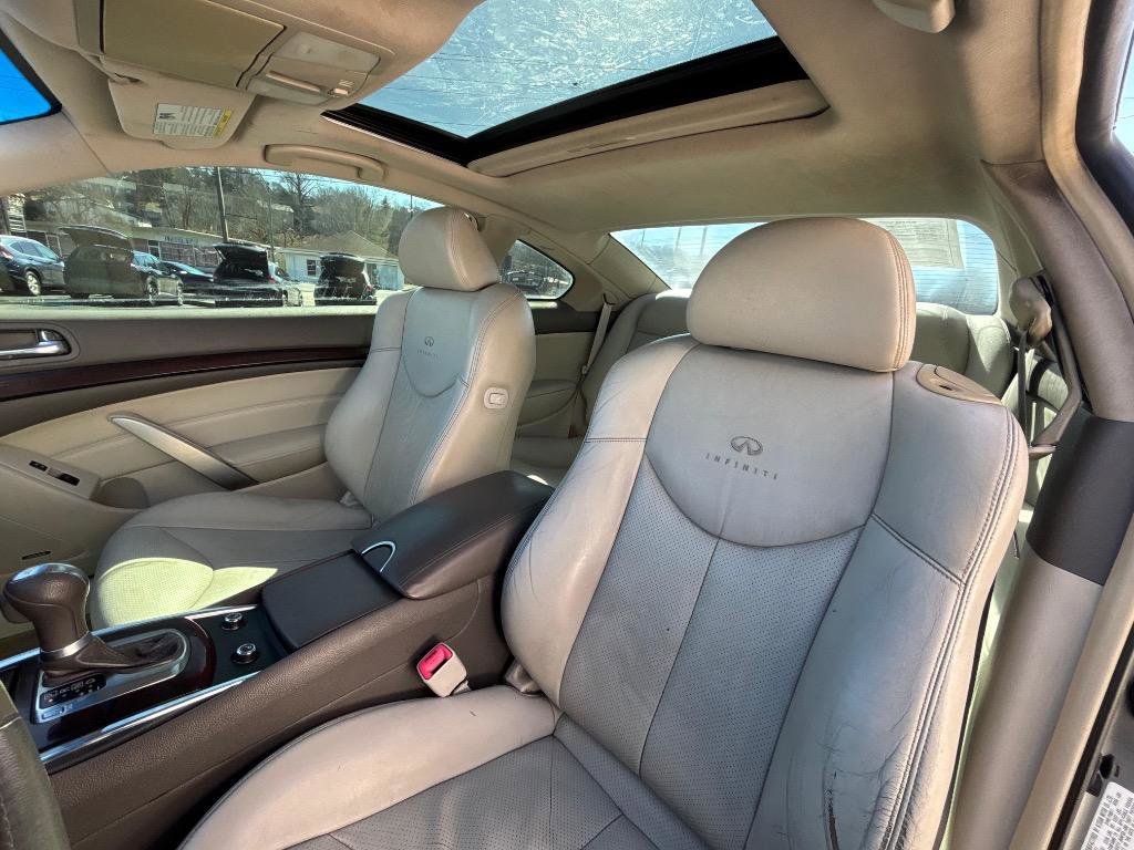 Used 2012 INFINITI G37 Journey w/ Premium Pkg image 21