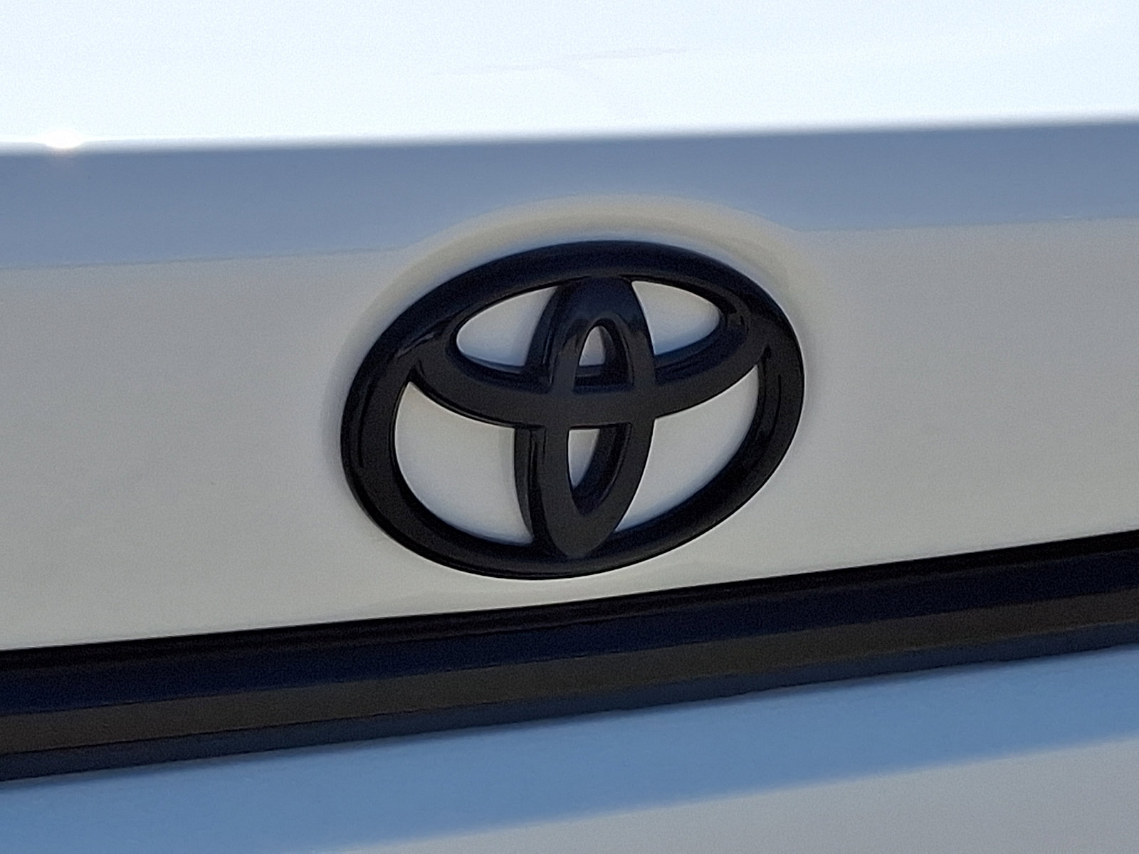 Used 2026 Toyota Corolla LE w/ LE Premium Package FWD image 28