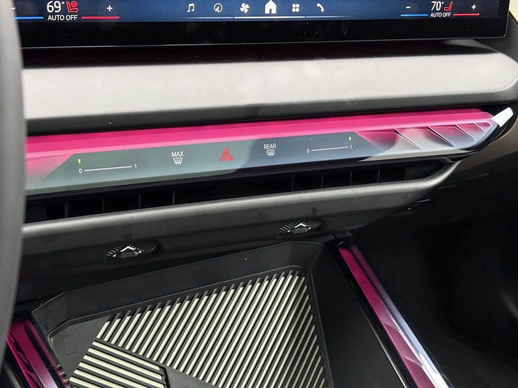 Used 2025 BMW X3 xDrive30i w/ Premium Package image 28