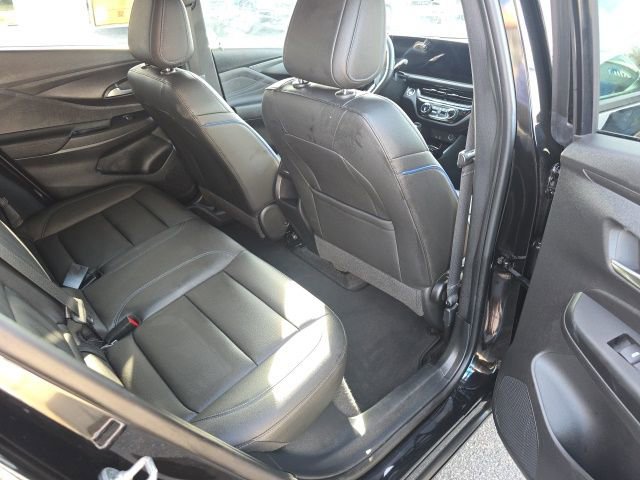 Used 2025 Buick Envista Sport Touring FWD image 37