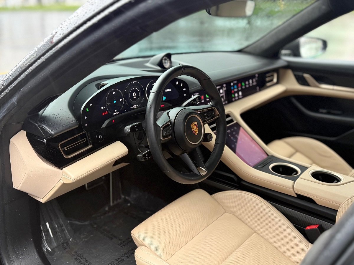 Used 2020 Porsche Taycan Turbo image 13