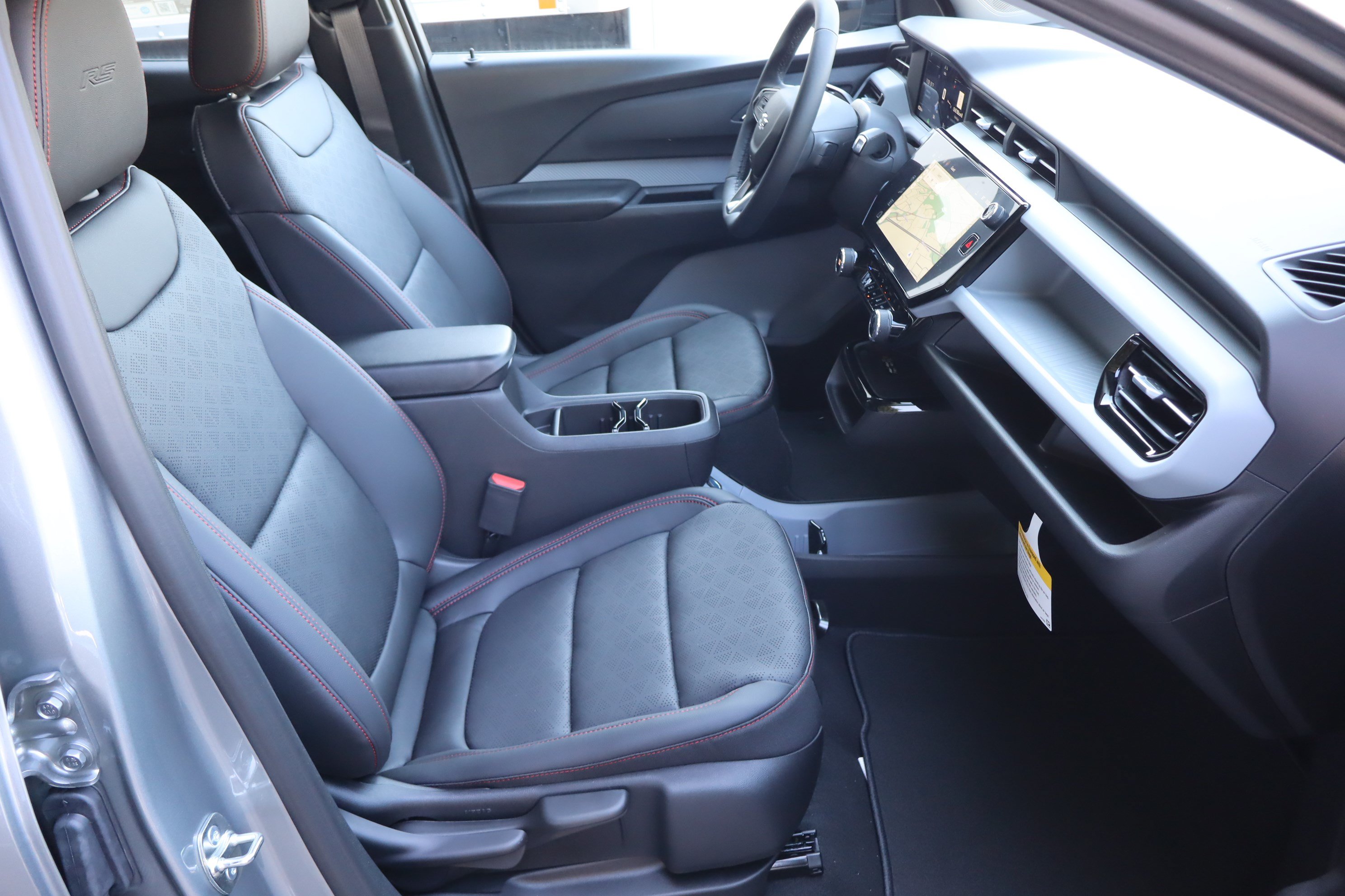 New 2027 Chevrolet Bolt RS w/ Technology Package FWD image 24