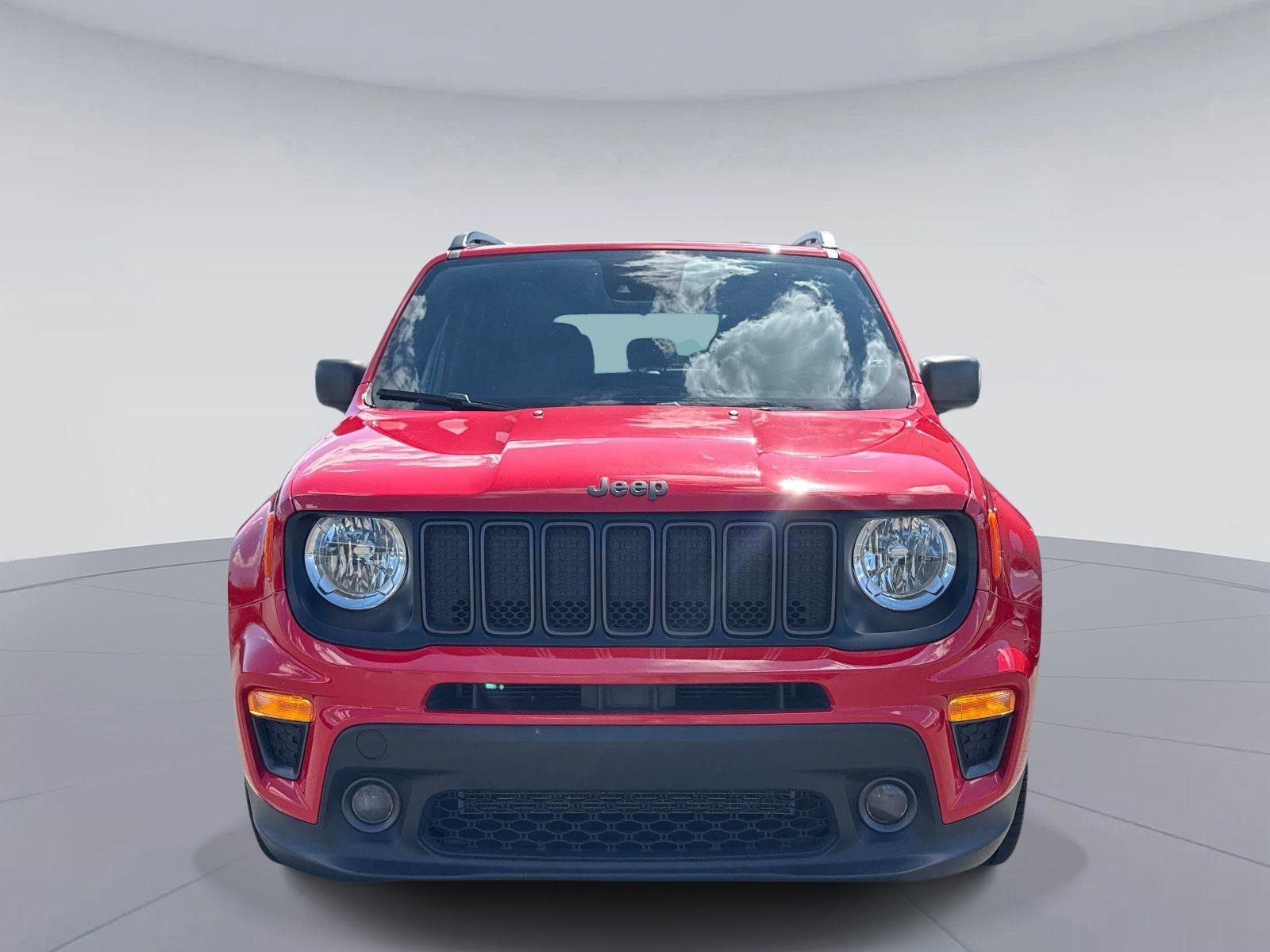 Used 2021 Jeep Renegade Latitude FWD image 9