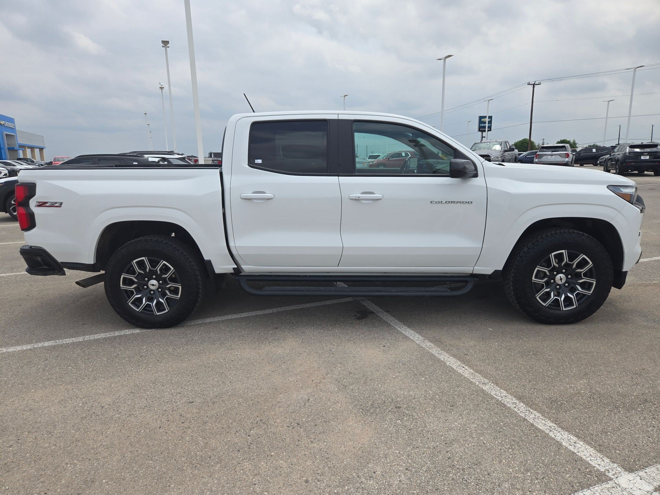 Certified 2025 Chevrolet Colorado Z71 AWD/4WD image 2
