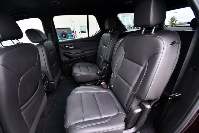 Used 2023 Chevrolet Traverse LT AWD/4WD image 16