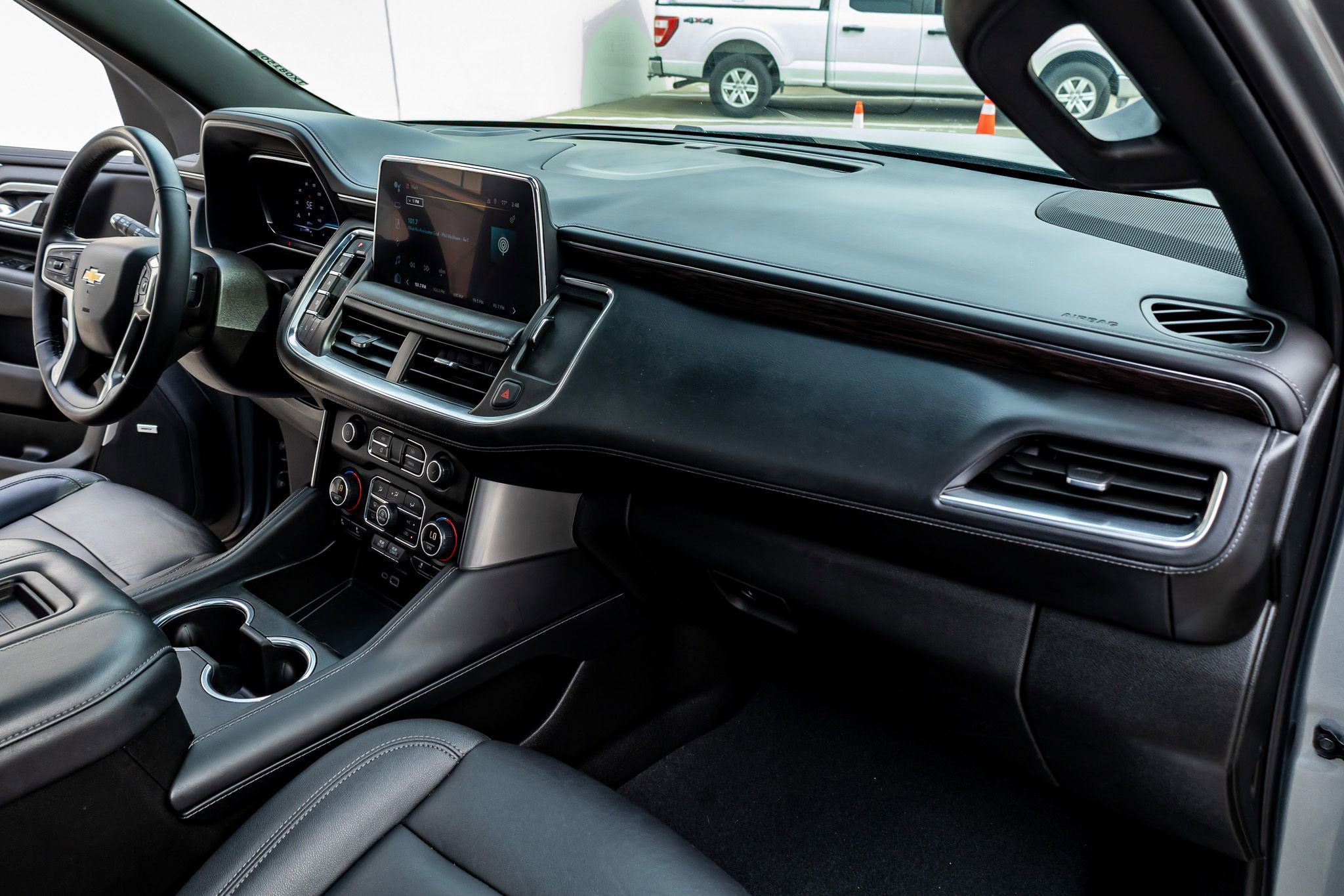 Used 2023 Chevrolet Tahoe LT w/ LT Signature Plus Package image 17